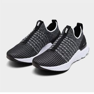 NIKE Phantom React Run Flyknit 2 running shoes